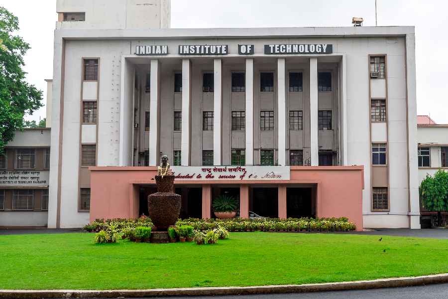 Top 5 IIT Colleges to go